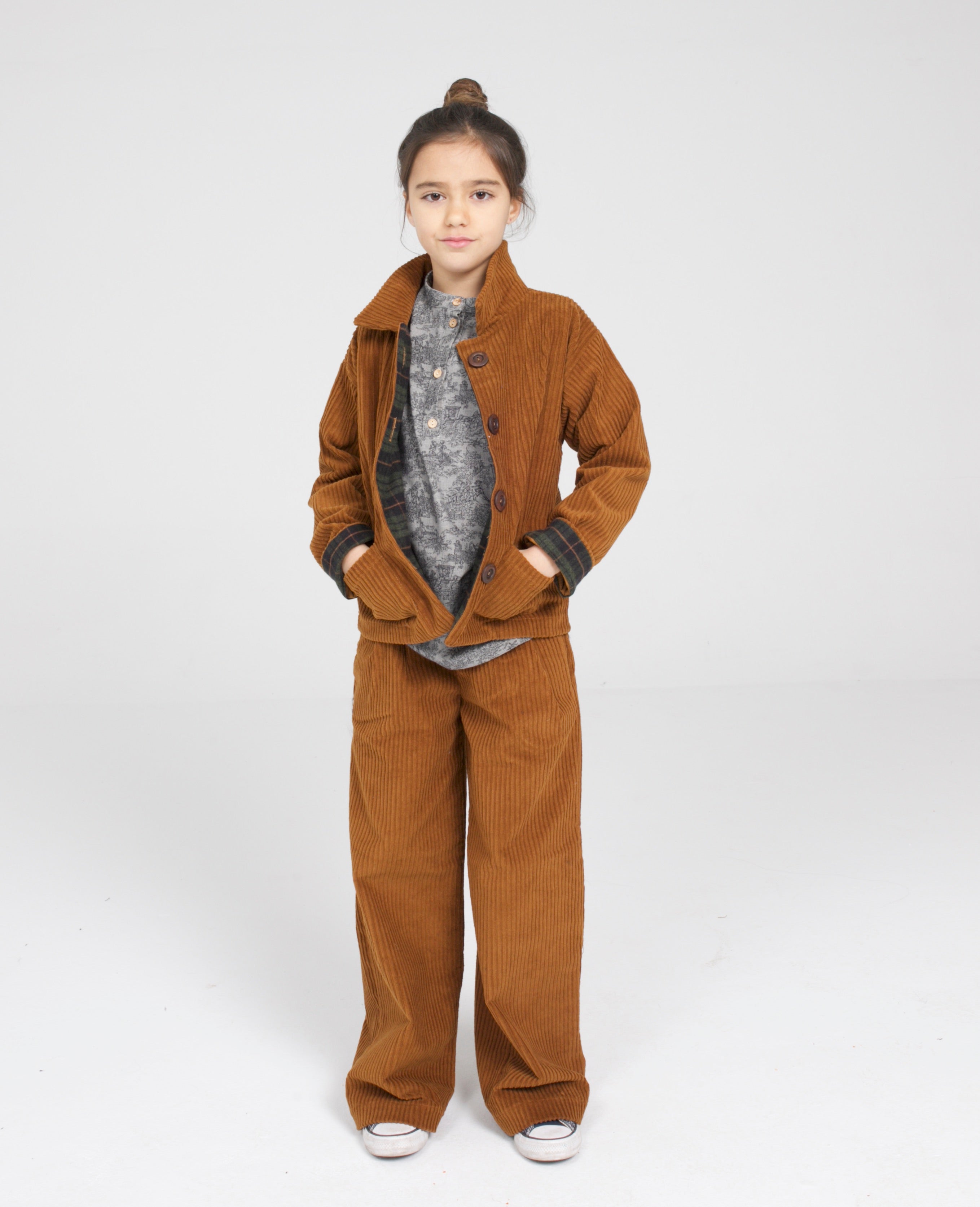 Brown wide-leg corduroy trouser
